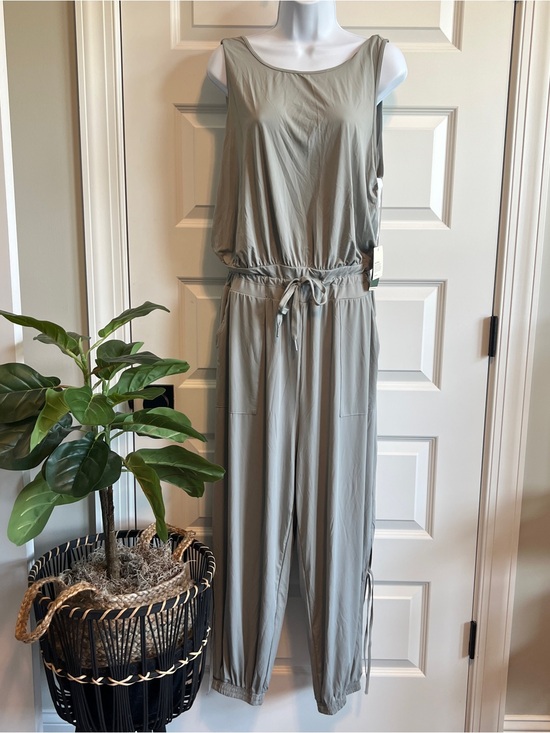 HALARA Pants - HALARA Jumpsuit Harem Leg Open Back XL NWT